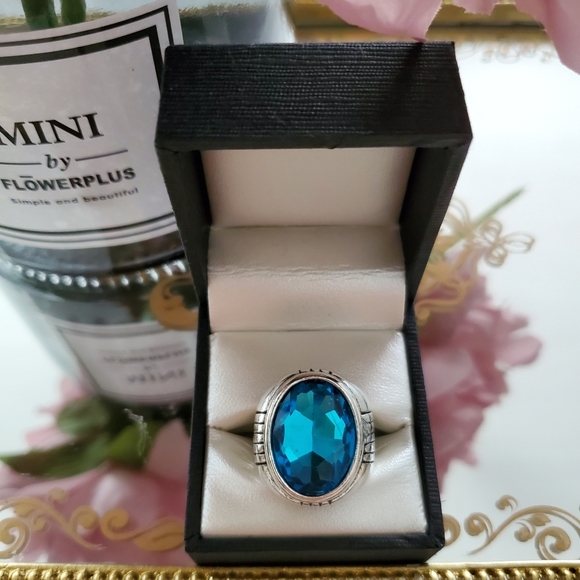 💎Gorgeous sky blue crystal gemstone ring - Picture 3 of 5